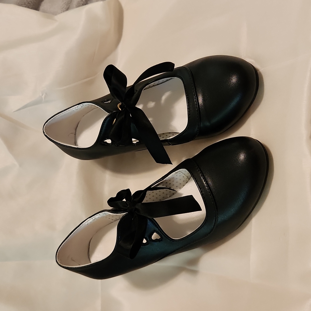 Cute heel with lace up ribbon